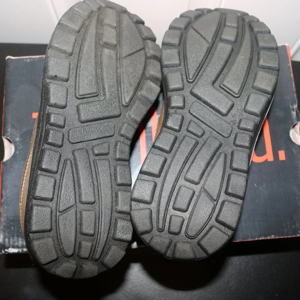 Deer Stags youth boys size 8 medium with box worn once our son grew out of them